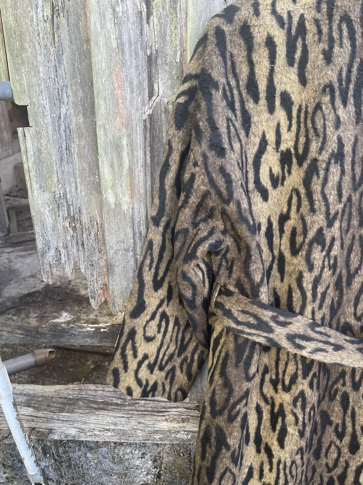 Japanese Brand MOUSSY Leopard Faux Fur Robe Coat – Tokyo Streetwear Luxe Size US M / EU 48-50 / 2 - 12 Thumbnail