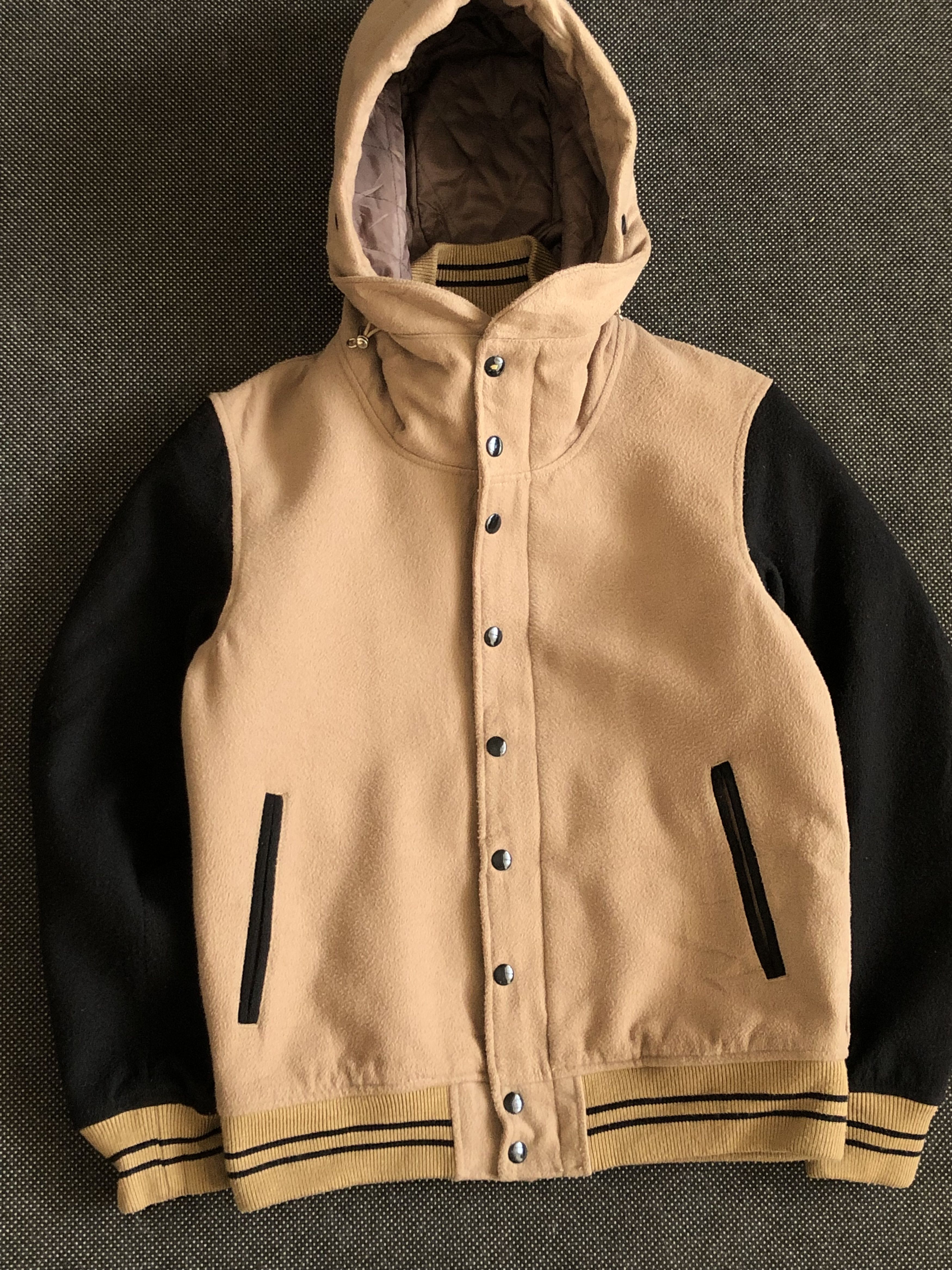 Beams Plus JAPAN’S BEAMS HOODED VARSITY W QUILT LINING Size US M / EU 48-50 / 2 - 3 Thumbnail