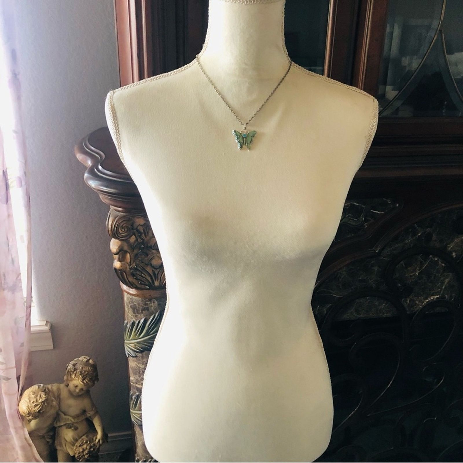 Other Sparkle green enamel blue rhinestone butterfly necklace Size ONE SIZE - 9 Thumbnail