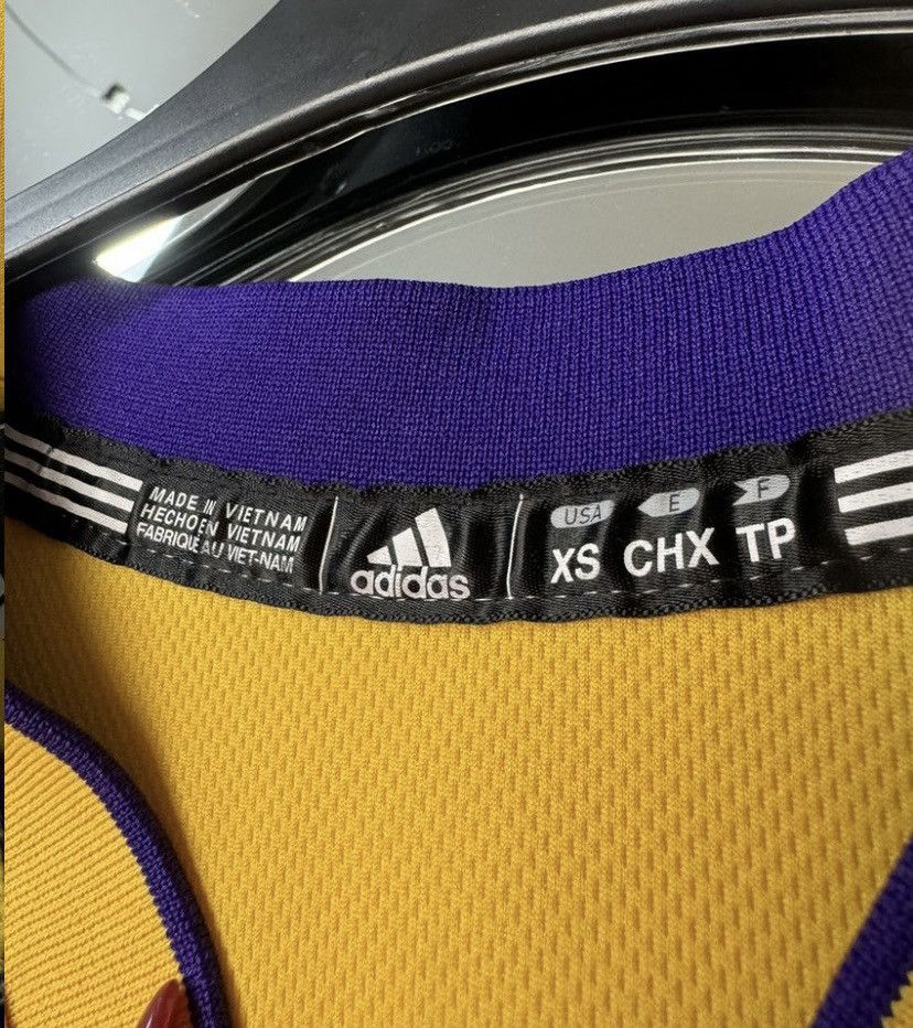 NBA Adidas Kobe Bryant Los Angeles Lakers Jersey Size US S / EU 44-46 / 1 - 8 Thumbnail
