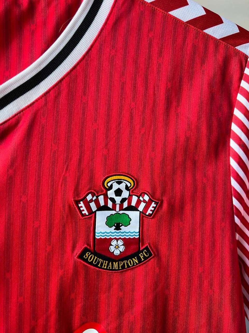 Hummel 2023/24 SOUTHAMPTON FC HOME SOCCER JERSEY FOOTBALL SHIRT L Size US L / EU 52-54 / 3 - 5 Thumbnail