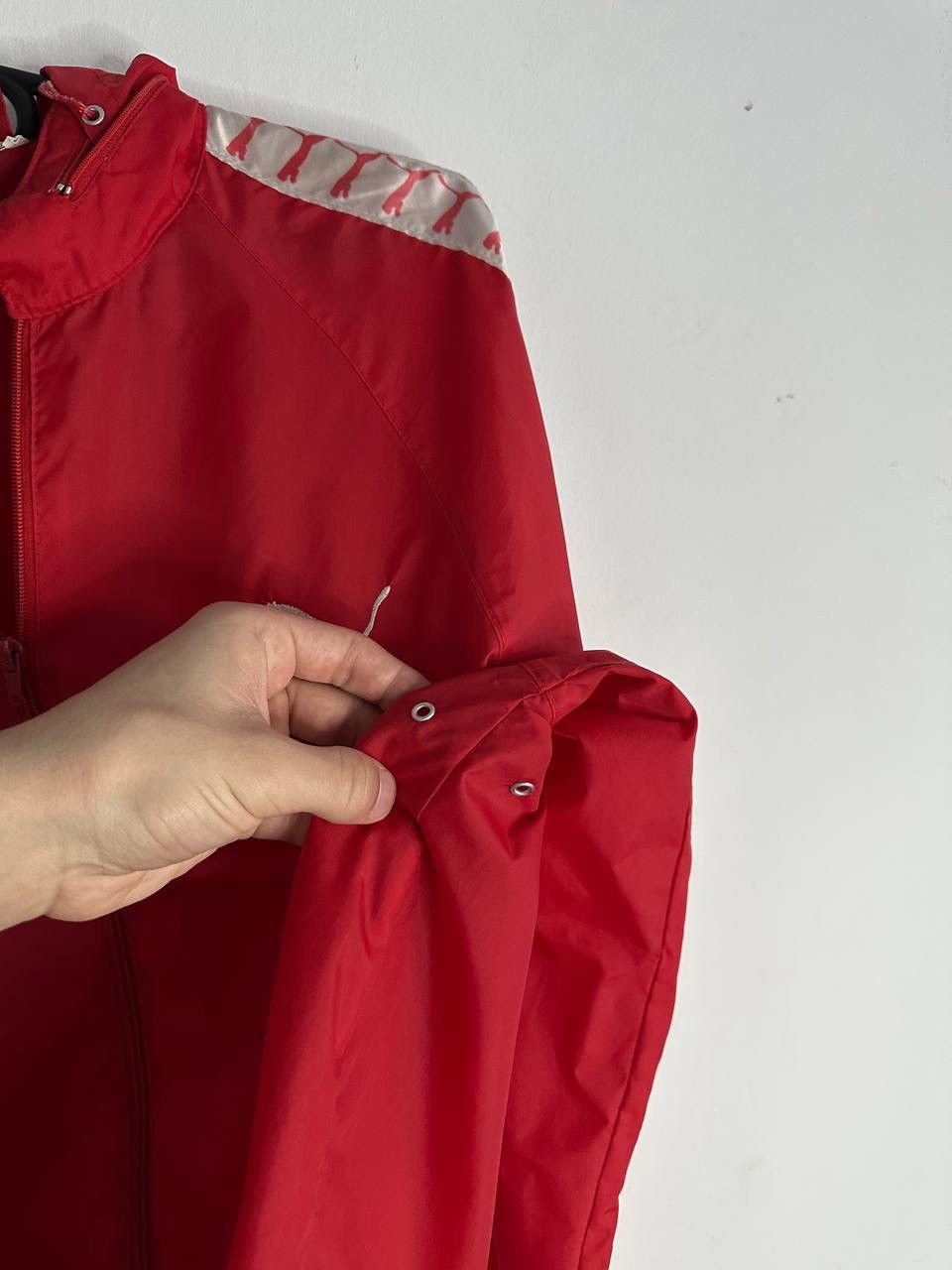 Puma Vintage Puma red windbreaker jacket with logo tape sleeves Size US L / EU 52-54 / 3 - 7 Thumbnail