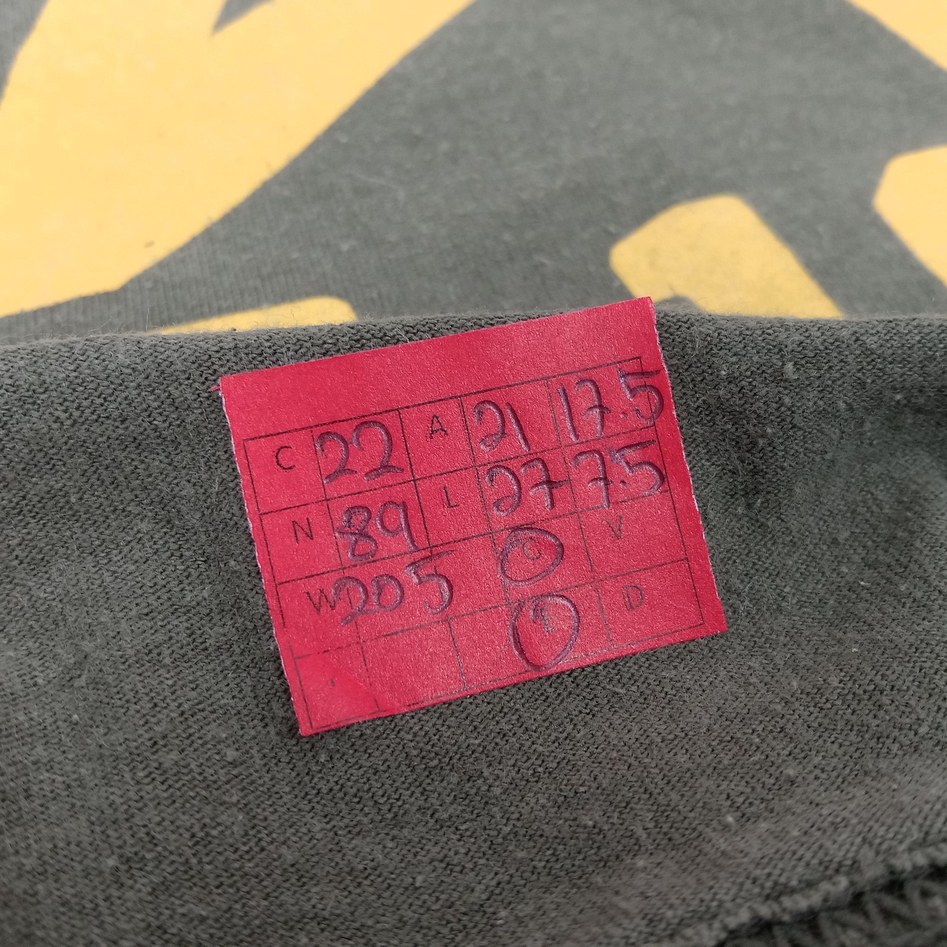 Alpha Industries × Vintage Alpha Industries Center Logo Design Tshirt Size US L / EU 52-54 / 3 - 9 Thumbnail