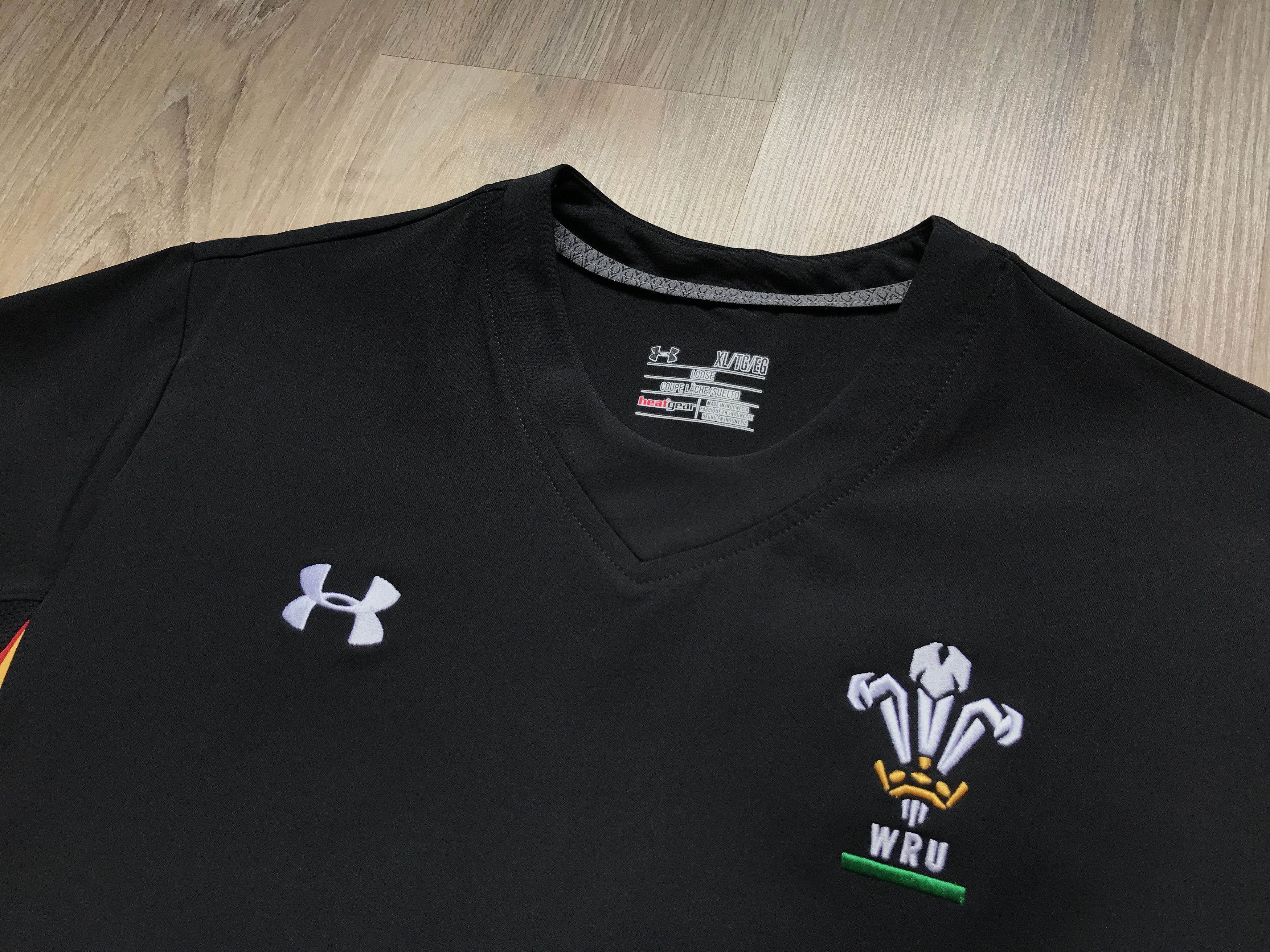 Under Armour × Vintage Under Armour Wales Rugby Union Home Jersey Size US XL / EU 56 / 4 - 5 Thumbnail