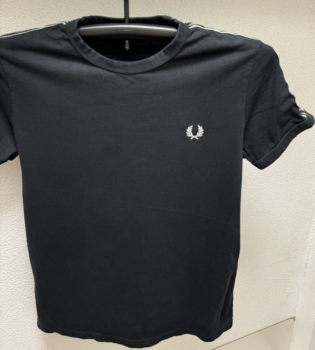 Fred Perry Fred Perry t-shirt S sz lampas Size US S / EU 44-46 / 1 - 5 Thumbnail
