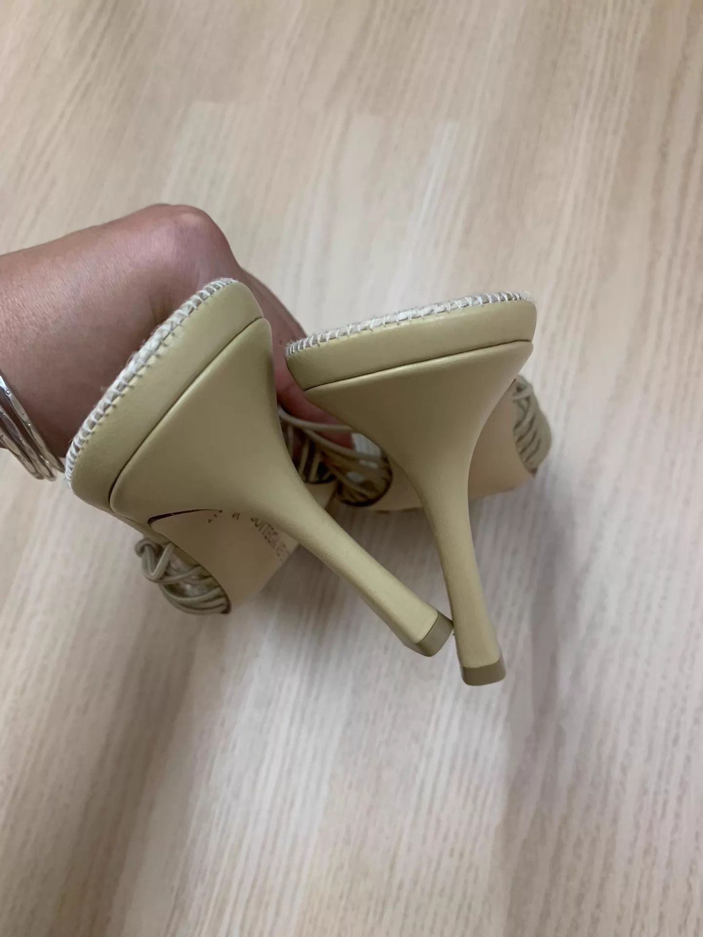 Bottega Veneta Bottega Veneta Straw Heeled Slippers 38.5 New Size US 7.5 / IT 37.5 - 3 Thumbnail
