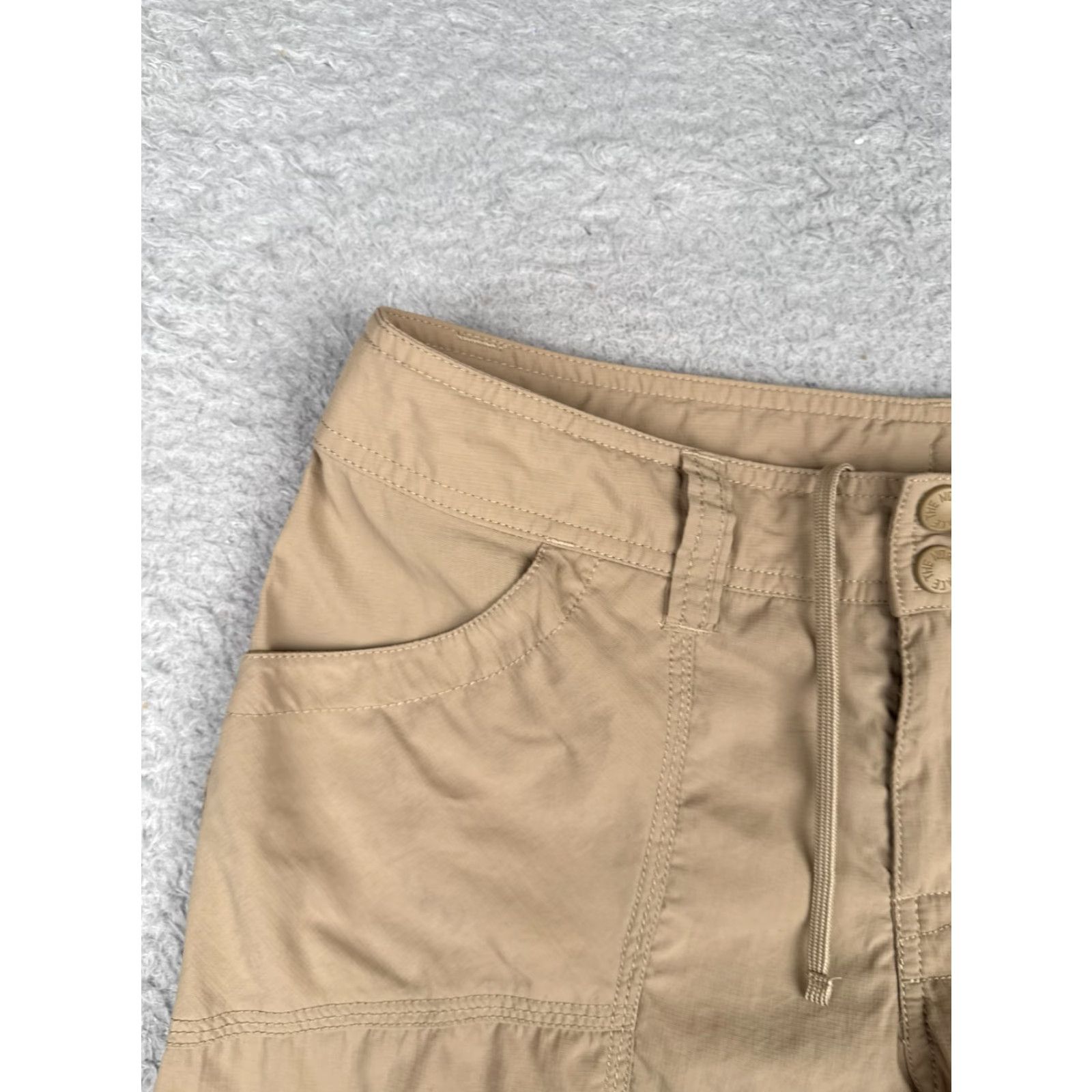 The North Face The North Face Women’s Shorts Cargo Beige 29x7 100% Nylon Canvas Quick Dry Breathable Pockets Hiking Outdoor Activewear Regular Size 4 Womens Size 27" / US 4 / IT 40 - 4 Thumbnail