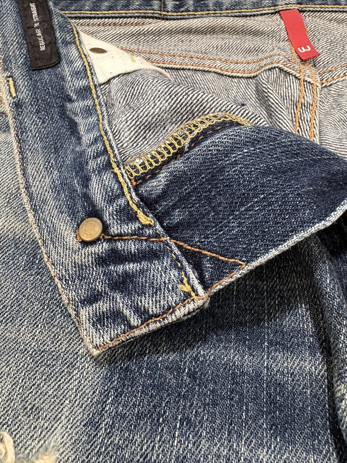 Japanese Brand Uniqlo S002 Selvedge V-Stitch Distressed Jeans Denim Size US 31 - 12 Thumbnail
