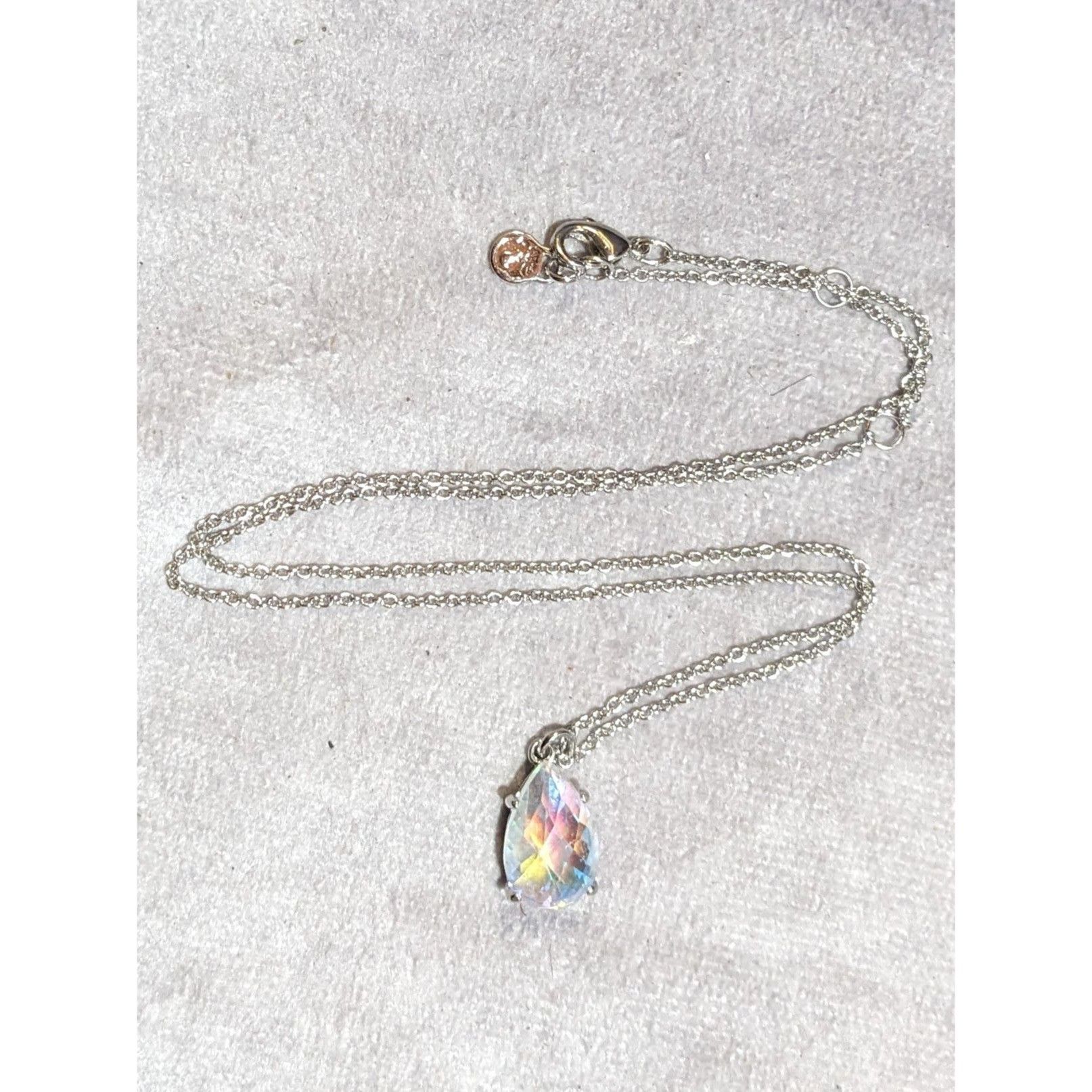 Other Whimsical Elegant Aurora Borealis Teardrop Pendant Necklace Size ONE SIZE - 9 Thumbnail