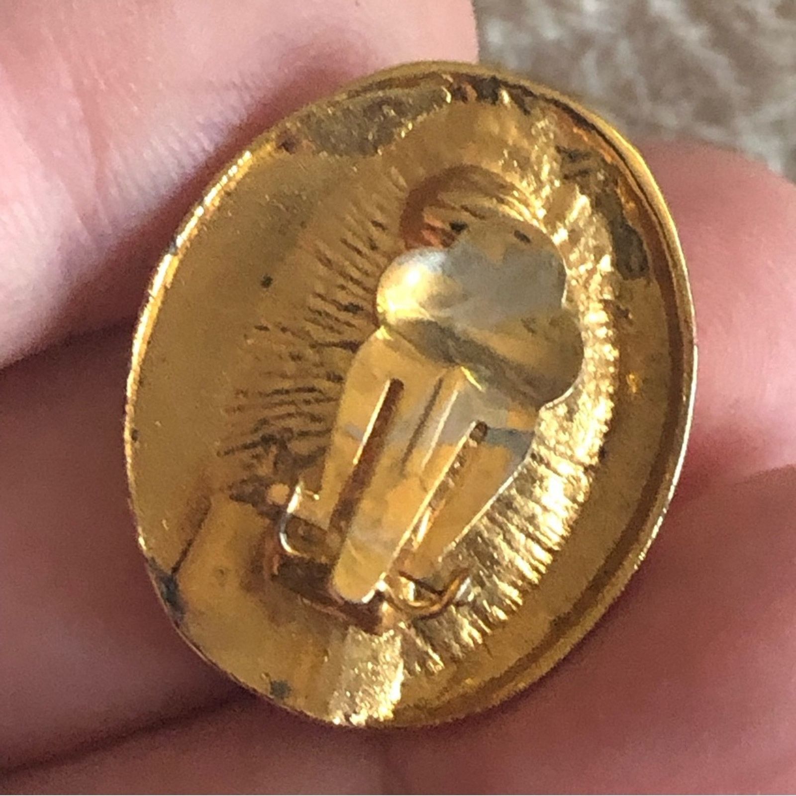 Vintage Vintage 70s oval gold plated clip on earrings Size ONE SIZE - 6 Thumbnail