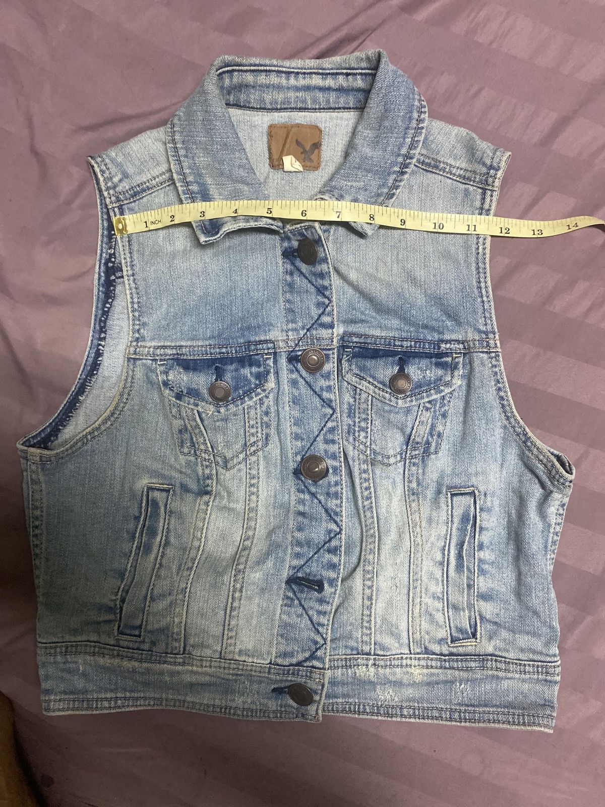 American Eagle Outfitters merican Eagle Outfitters Light Wash Denim Vest Women's Size M / US 6-8 / IT 42-44 - 4 Thumbnail