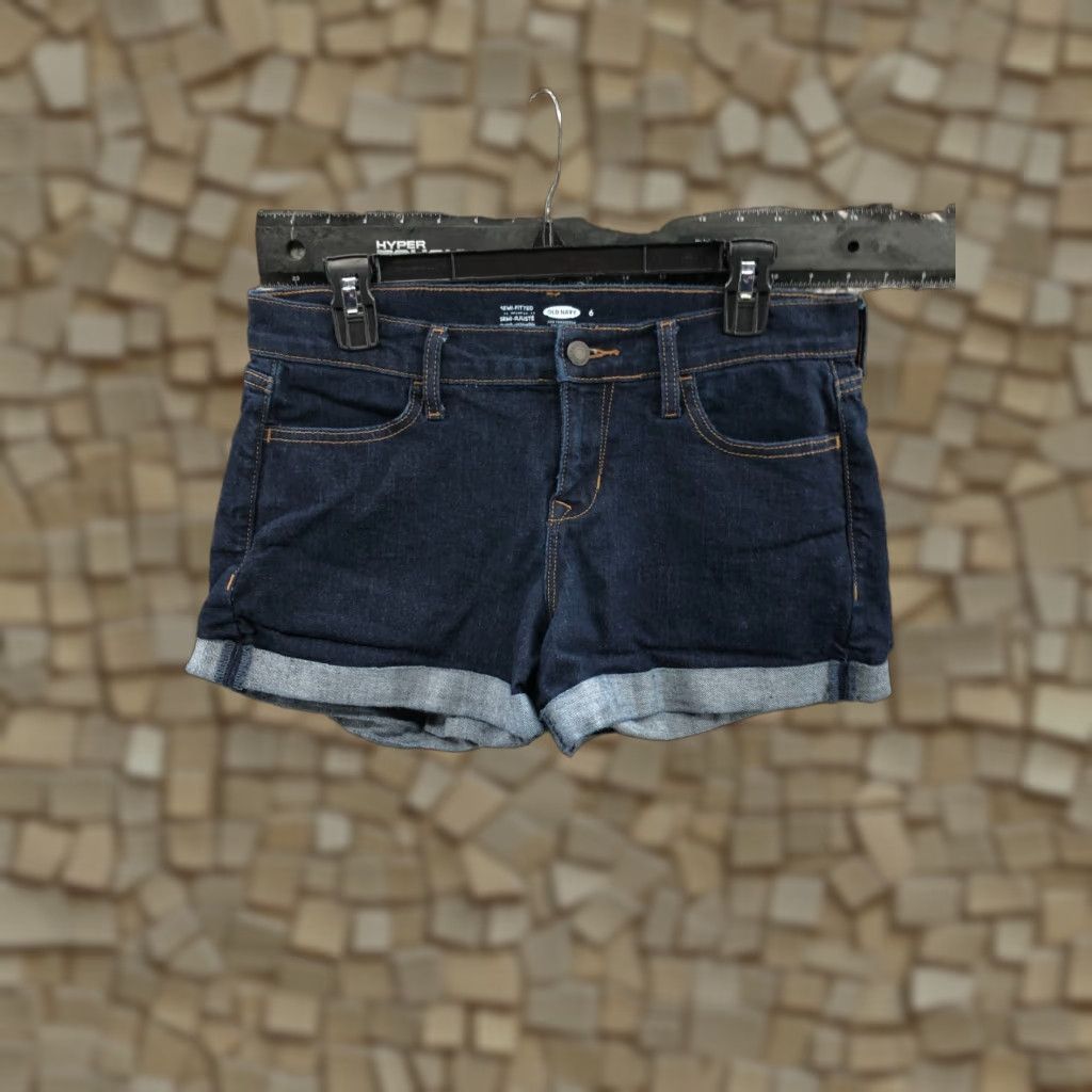 Old Navy Old Navy Boyfriend Shorts Womens Size 6 Mid Rise Dark Wash Blue Size 28" / US 6 / IT 42 - 1 Thumbnail