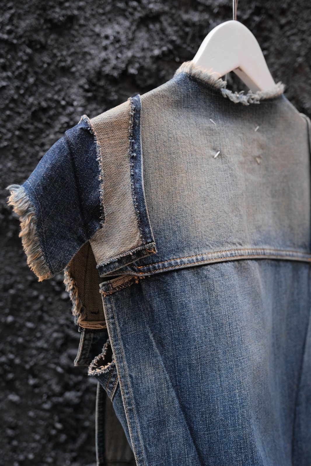 Maison Margiela Maison Martin Margiela 12SS Sleeveless Denim Vest Size XS / US 0-2 / IT 36-38 - 9 Thumbnail