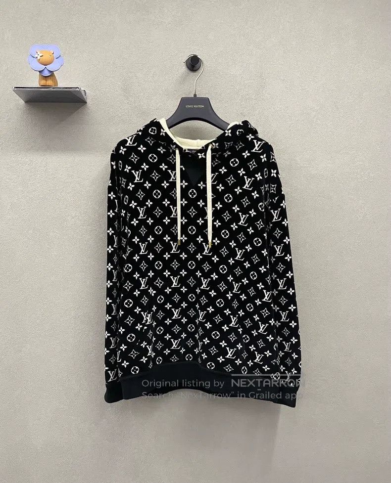 Louis Vuitton Louis Vuitton Full Logo Black Hooded Sweatshirt Size US M / EU 48-50 / 2 - 2 Thumbnail