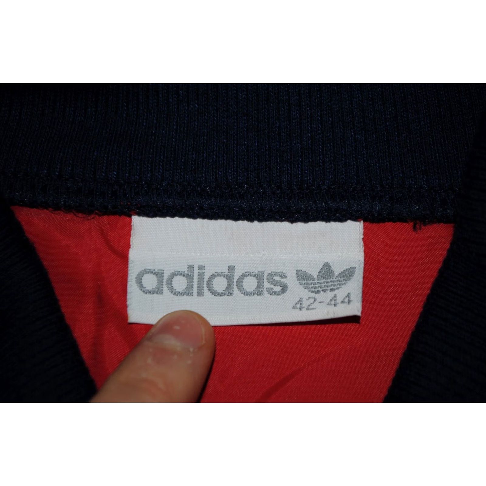 Adidas VINTAGE Adidas Originals TREFOIL Red PULL OVER Training 42-44 Jacket Mens 80s 1980s UK Made Size US XS / EU 42 / 0 - 3 Thumbnail