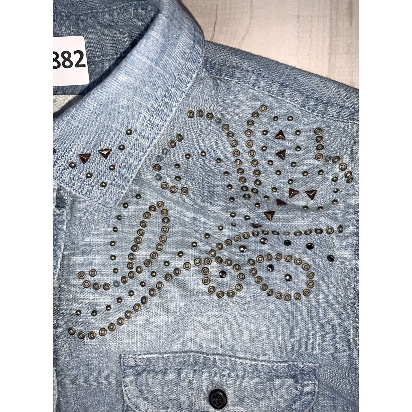 American Eagle Outfitters VINTAGE American Eagle Outfitters Shirt Womens Medium Blue Studded Cowgirl Denim Shirt Size M / US 6-8 / IT 42-44 - 3 Thumbnail