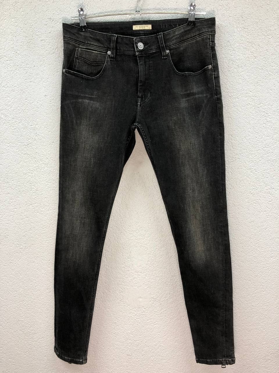 Burberry Burberry brit womens skinny jeans W 32 Size 32" / US 10 / IT 46 - 1 Thumbnail