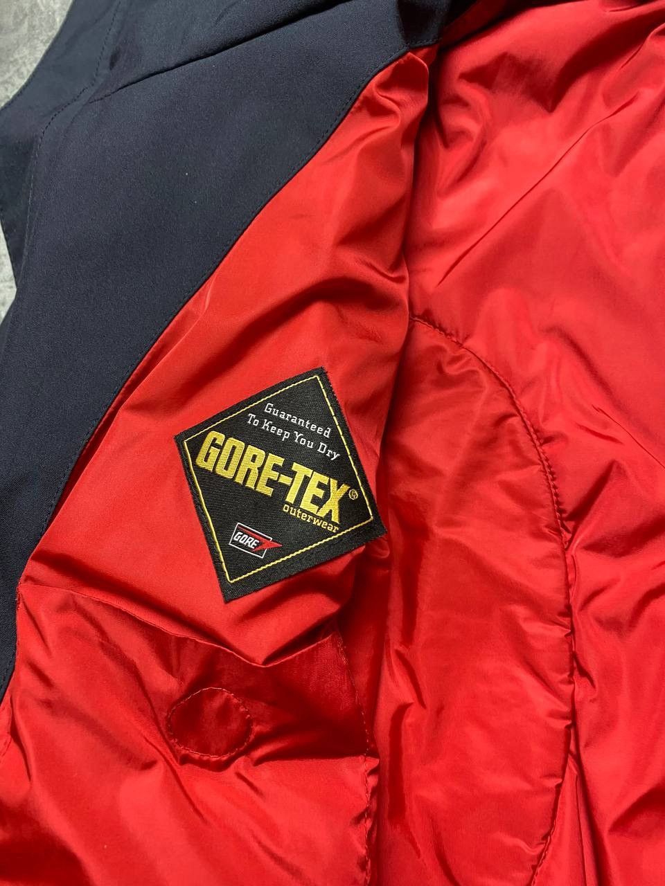 Prada Prada Gore-tex jacket Size US L / EU 52-54 / 3 - 12 Thumbnail