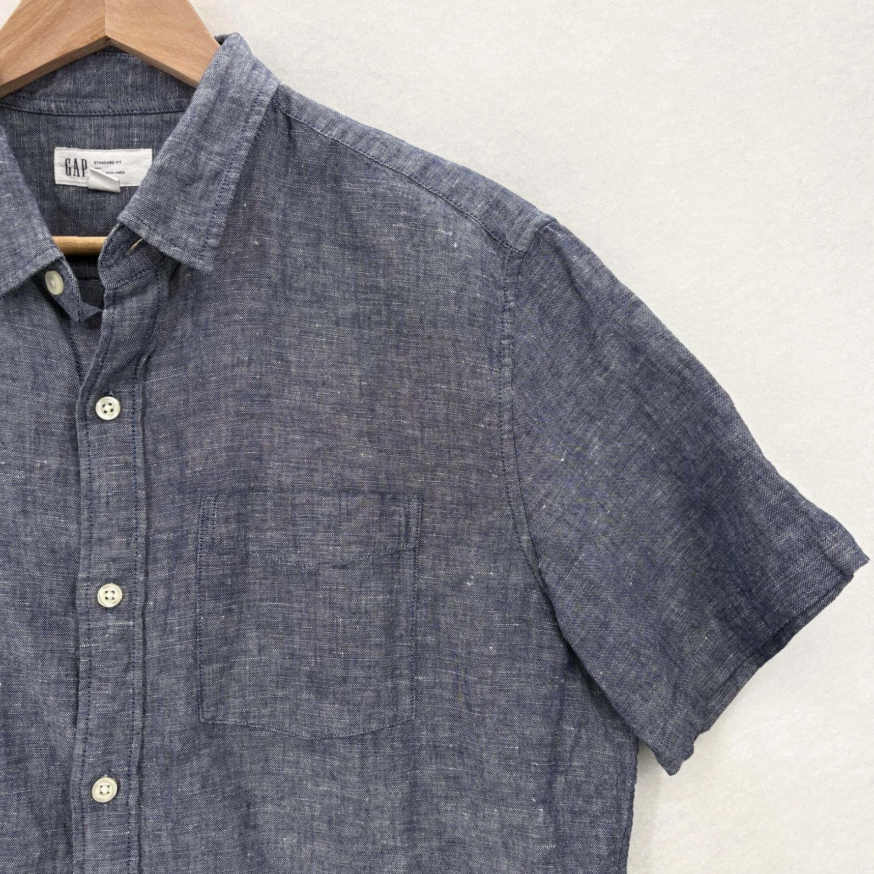 Gap Gap Shirt Mens Medium Blue Chambray Linen Cotton Short Sleeve Standard Fit Chore Button-Up Shirt Size US M / EU 48-50 / 2 - 2 Thumbnail