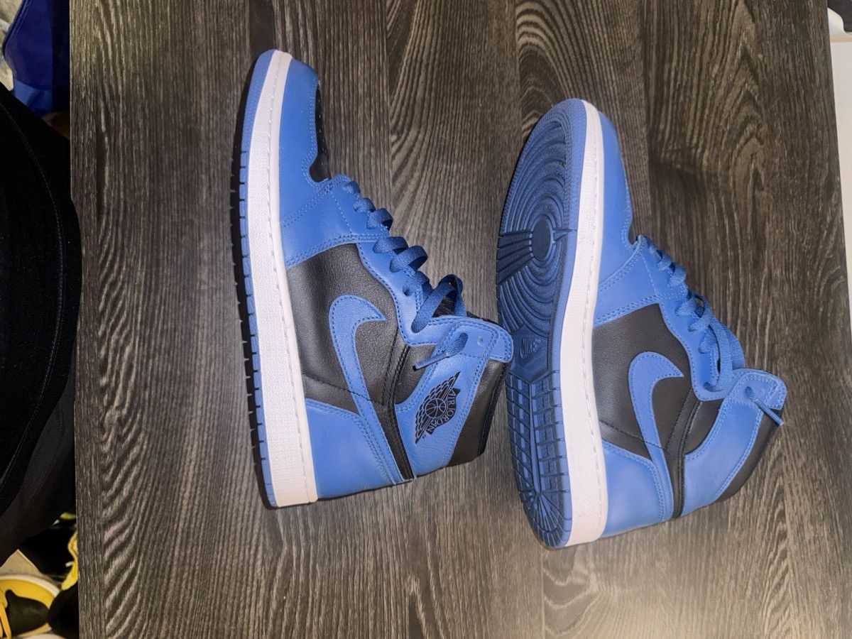 Nike Air Jordan 1 Size US 9.5 / EU 42-43 - 2 Thumbnail