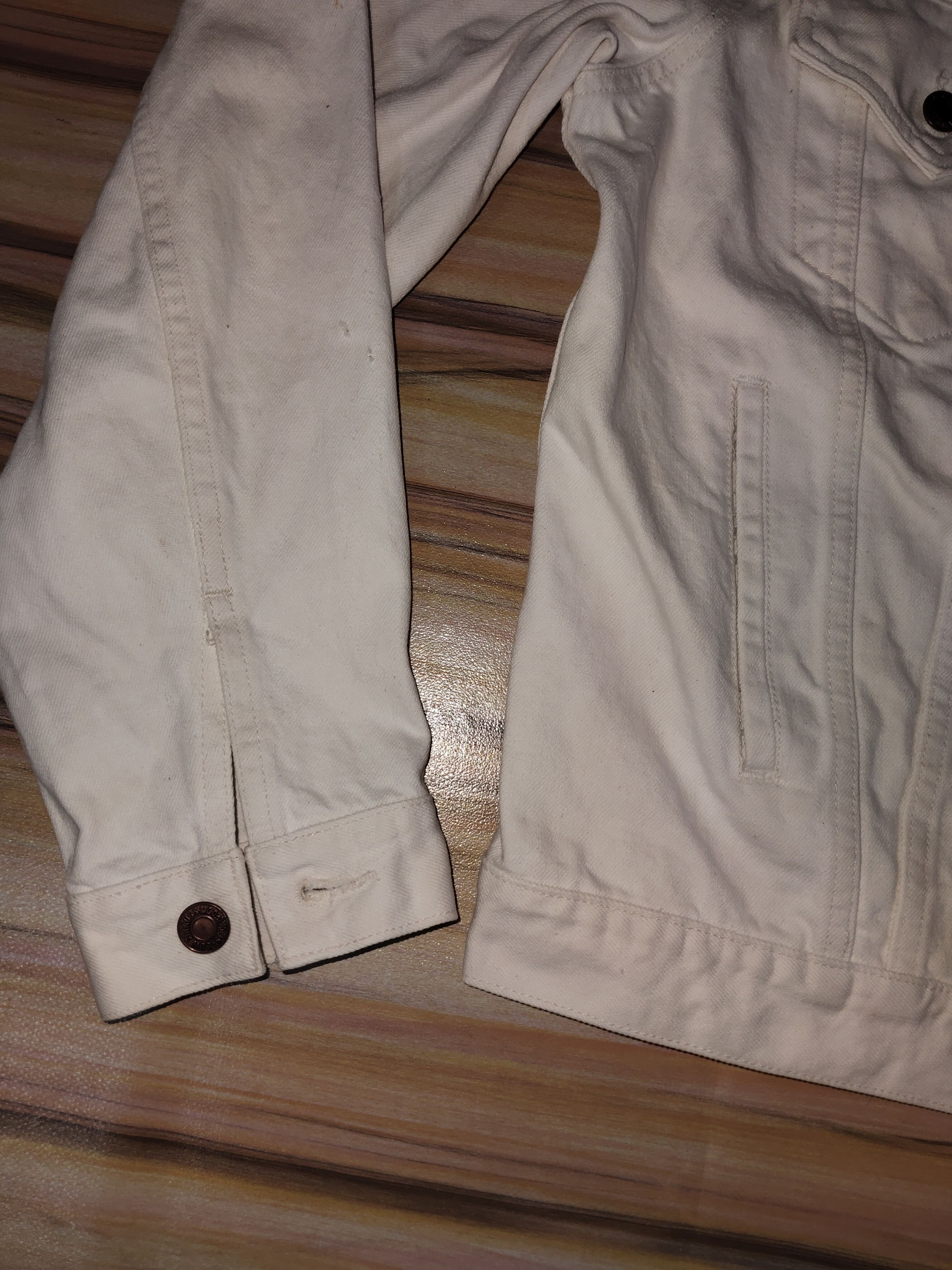 Levi's Vintage Clothing Vintage Levis White Denim Jacket Size US M / EU 48-50 / 2 - 6 Thumbnail