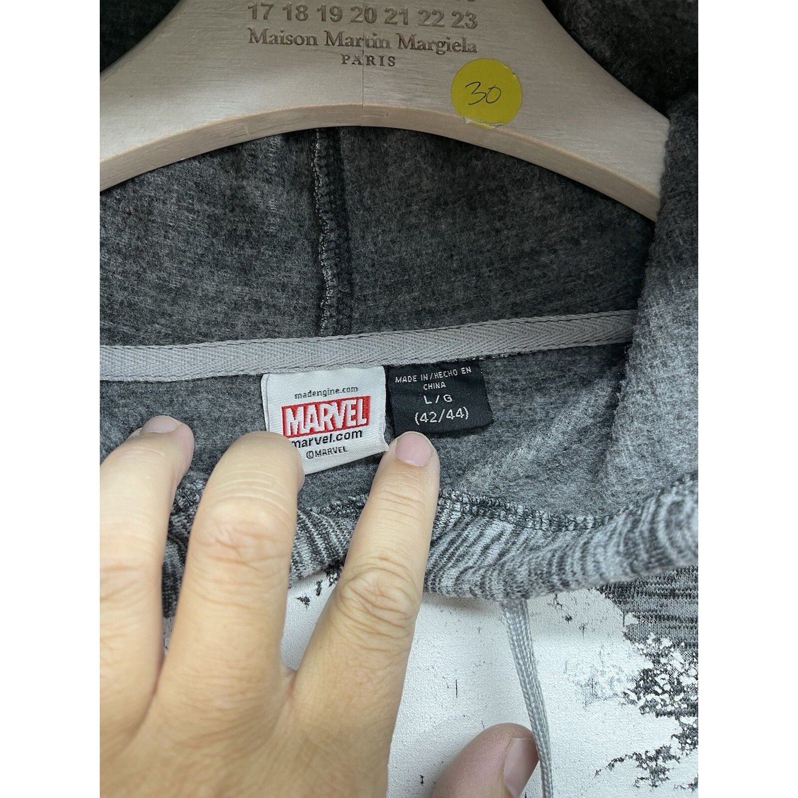 Other VTG Y2K 90s The Punisher Marvel Hoodie Gray Sweat Shirt Marv Size US L / EU 52-54 / 3 - 3 Thumbnail