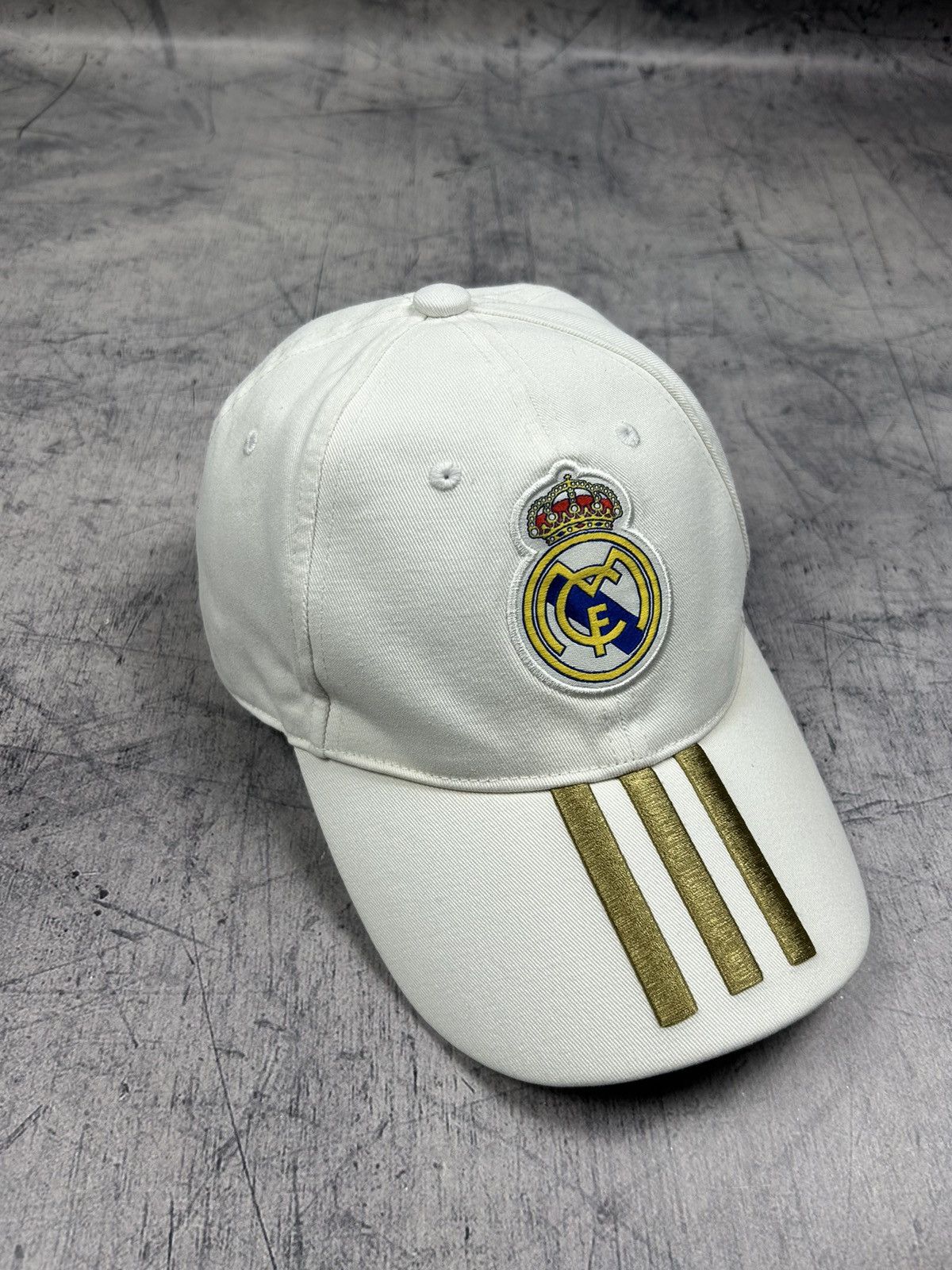 Adidas × Vintage Adidas Real Madrid Centre Logo Cap Soccer Jersey Size ONE SIZE - 5 Thumbnail