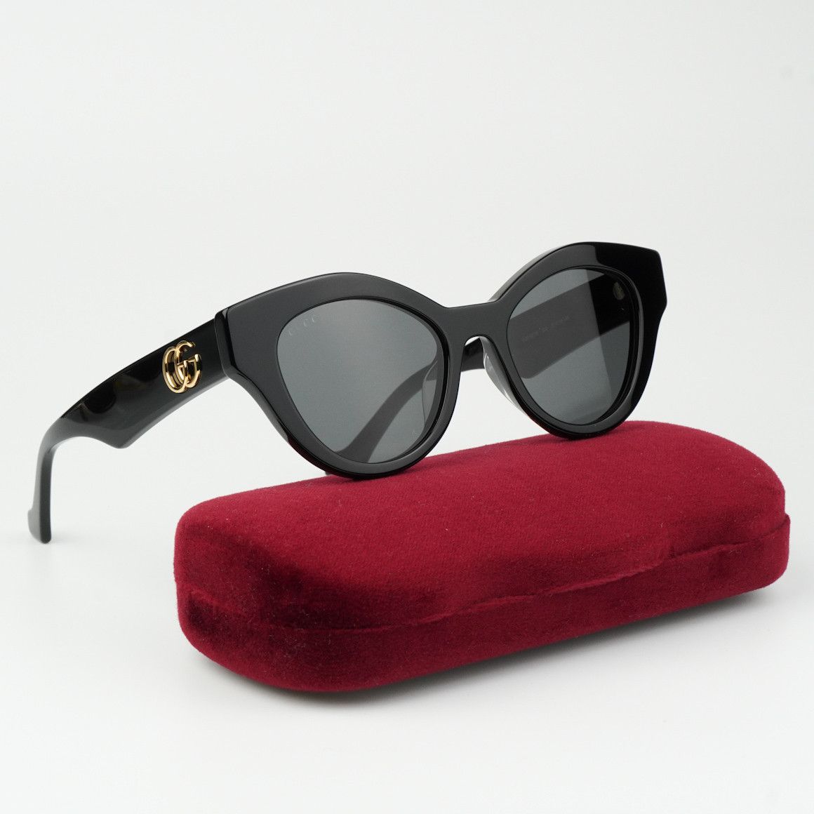 Gucci NEW Gucci GG0957S 002 Black Grey Unisex Oval Sunglasses Size ONE SIZE - 2 Thumbnail