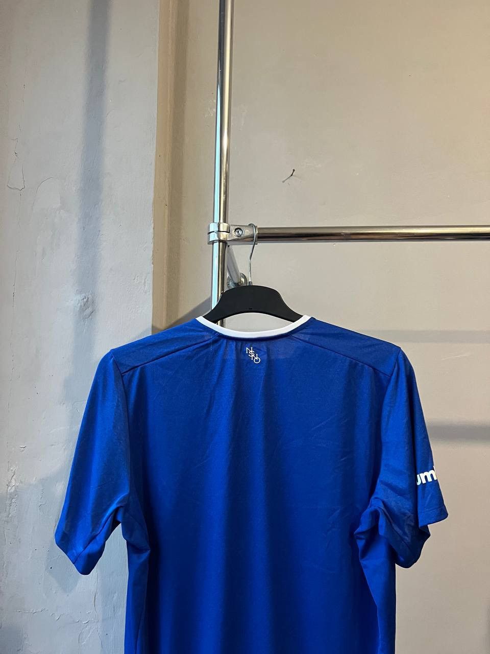 Umbro NEW 2016/17 EVERTON HOME SOCCER JERSEY FOOTBALL SHIRT UMBRO Size US L / EU 52-54 / 3 - 14 Thumbnail