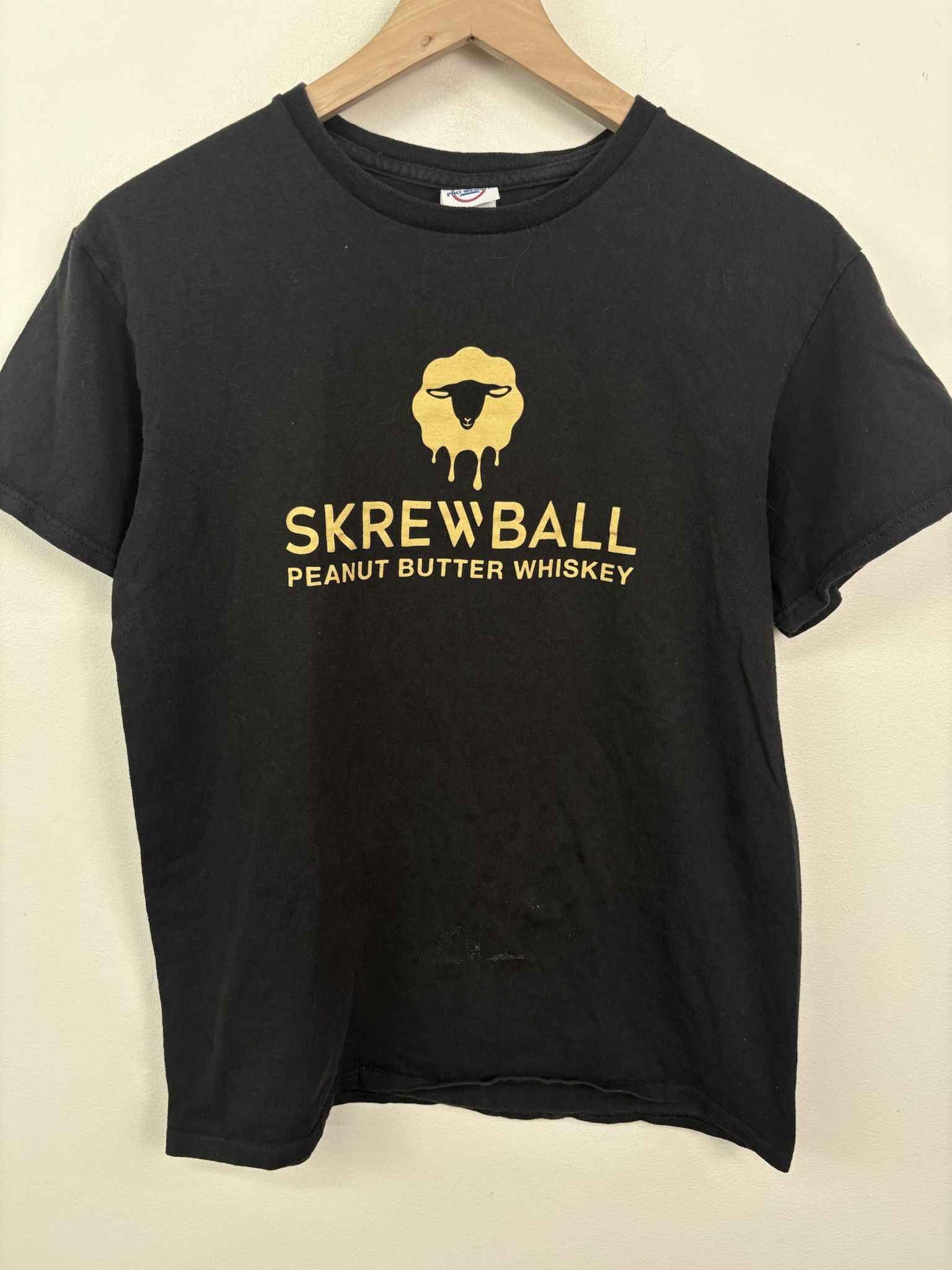 Vintage Vintage Y2K Two Tone T-Shirt "ScrewBall Peanut Butter Whiskey" Size M Size US M / EU 48-50 / 2 - 1 Thumbnail