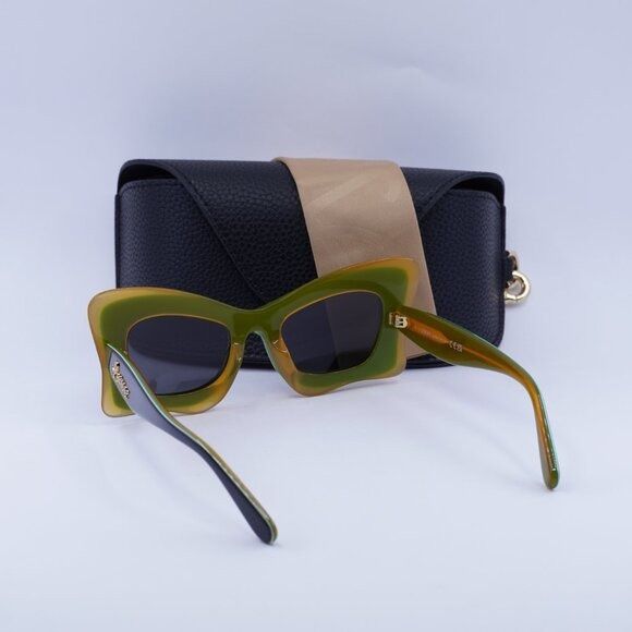 Loewe Loewe LW40140U 20A Sunglasses Black/Orange Cat Eye Frame Size ONE SIZE - 11 Thumbnail