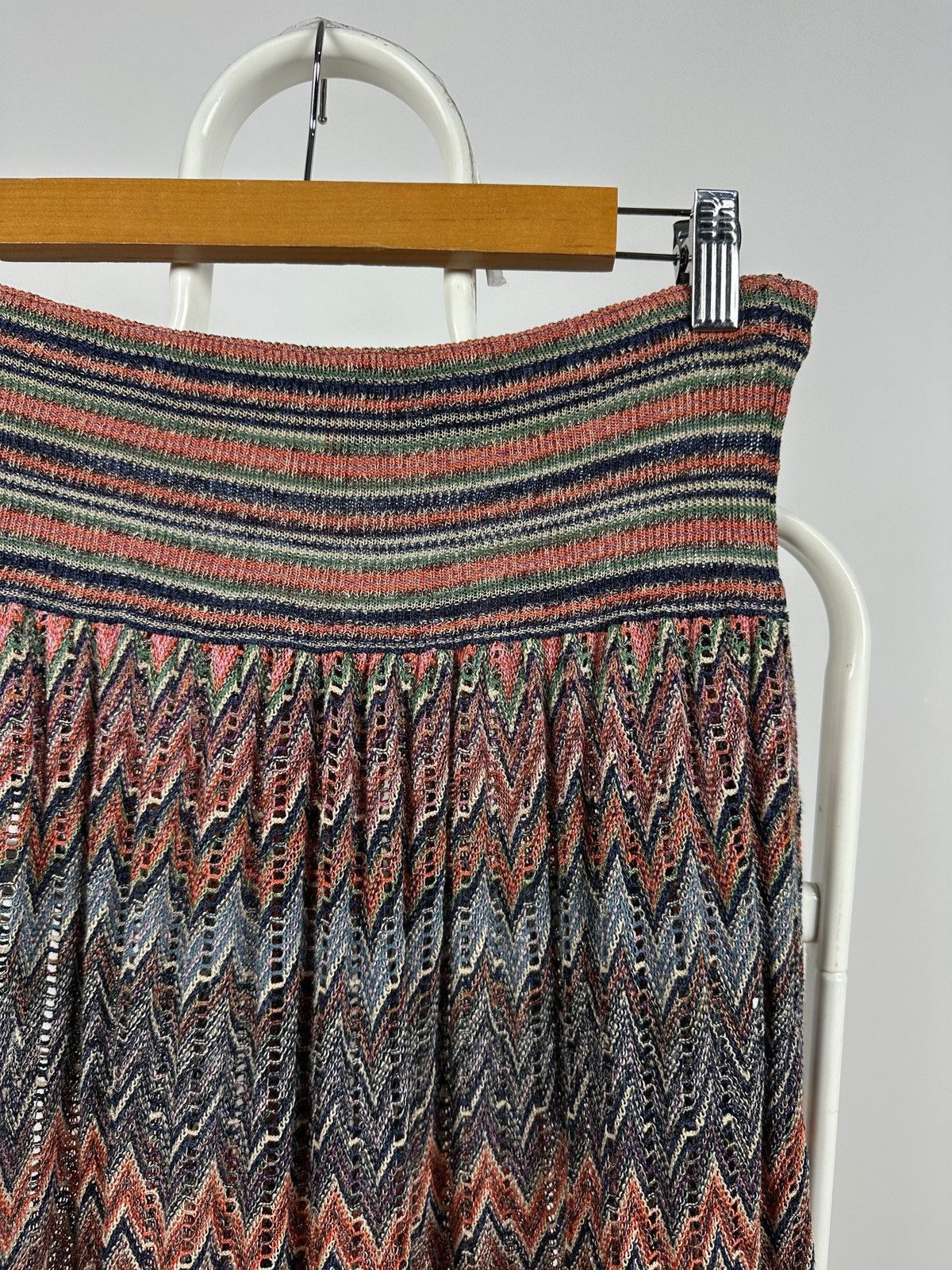 Missoni 90s Vintage Missoni Zigzag Crochet Knit A-Line Midi Skirt Size 28" / US 6 / IT 42 - 14 Thumbnail