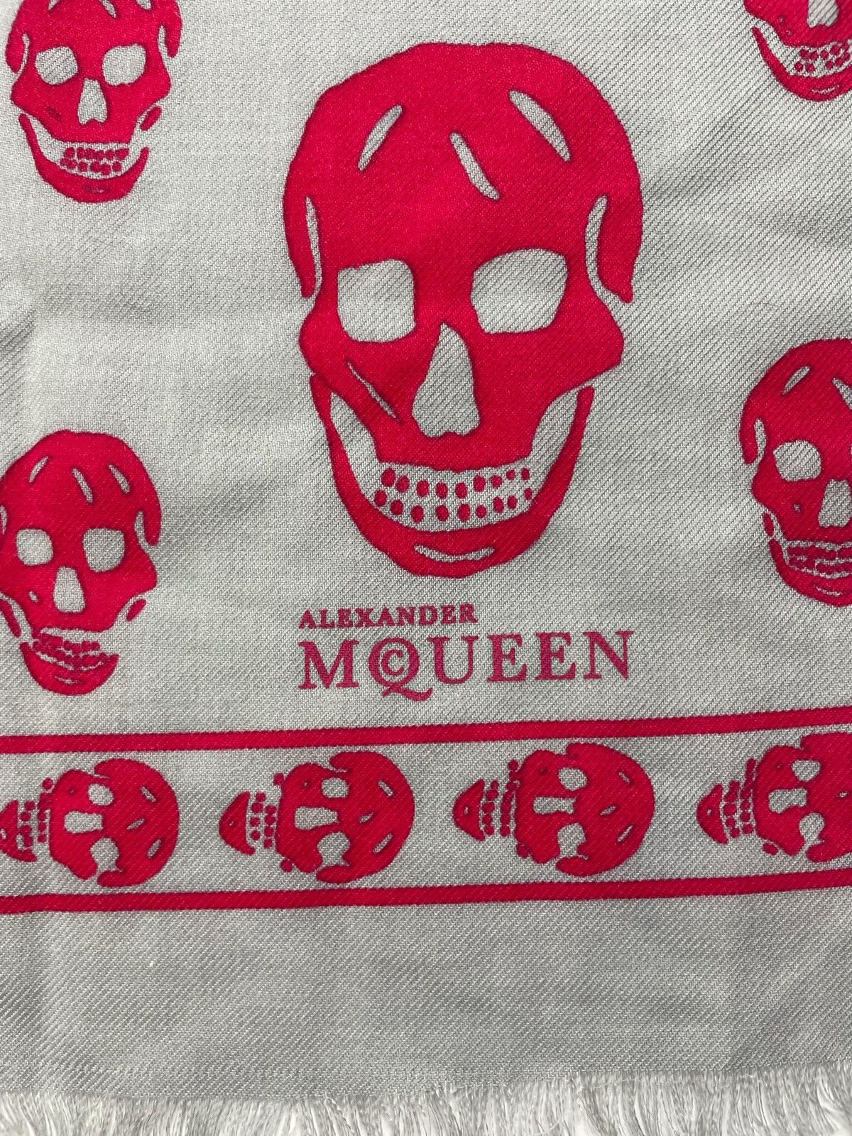 Alexander McQueen × Japanese Brand Alexander Mcqueen Vintage Scarf Skull Japan Size ONE SIZE - 8 Thumbnail