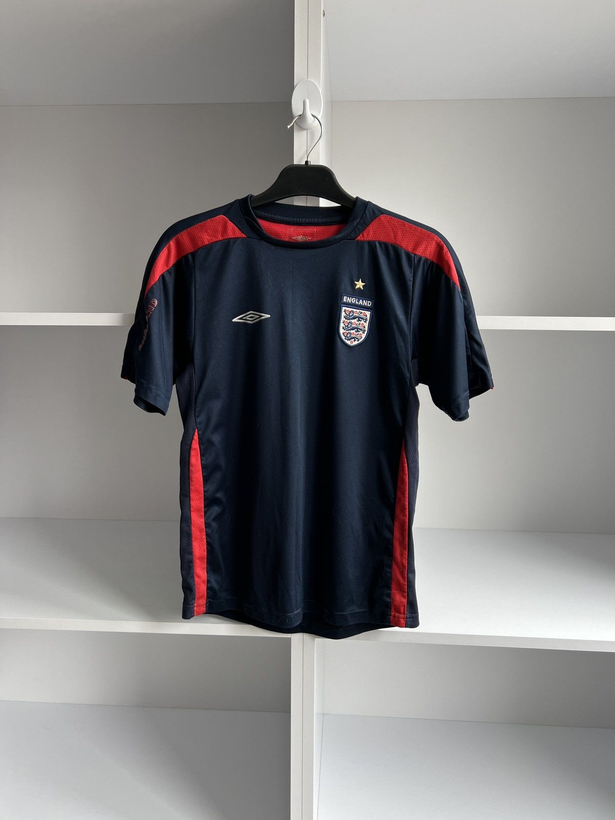 Umbro × Vintage 2004-05 England Umbro Training Shirt Size US XS / EU 42 / 0 - 1 Thumbnail