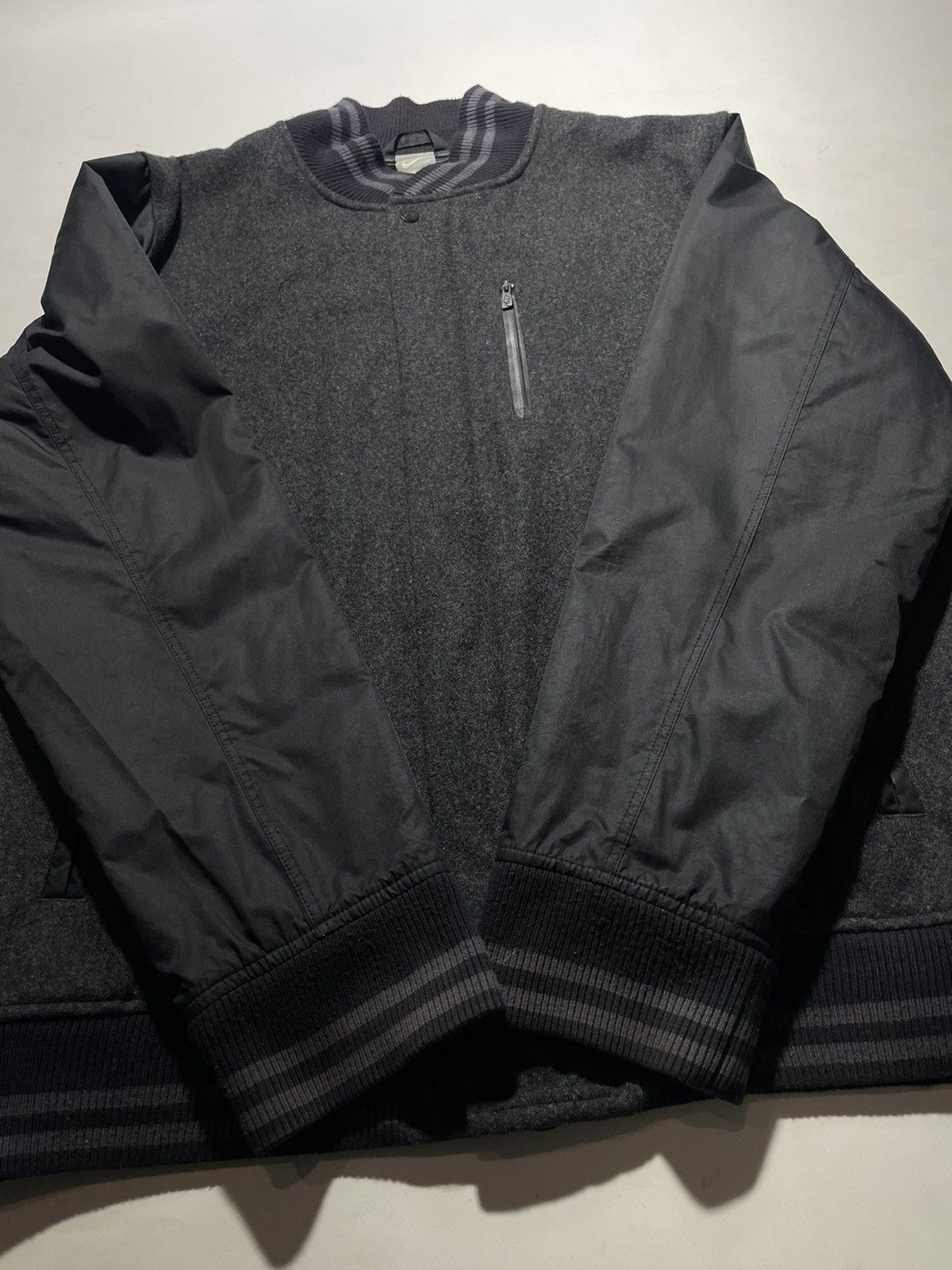 Nike Vintage Nike Wool Varsity Bomber Jacket Size US XL / EU 56 / 4 - 4 Thumbnail