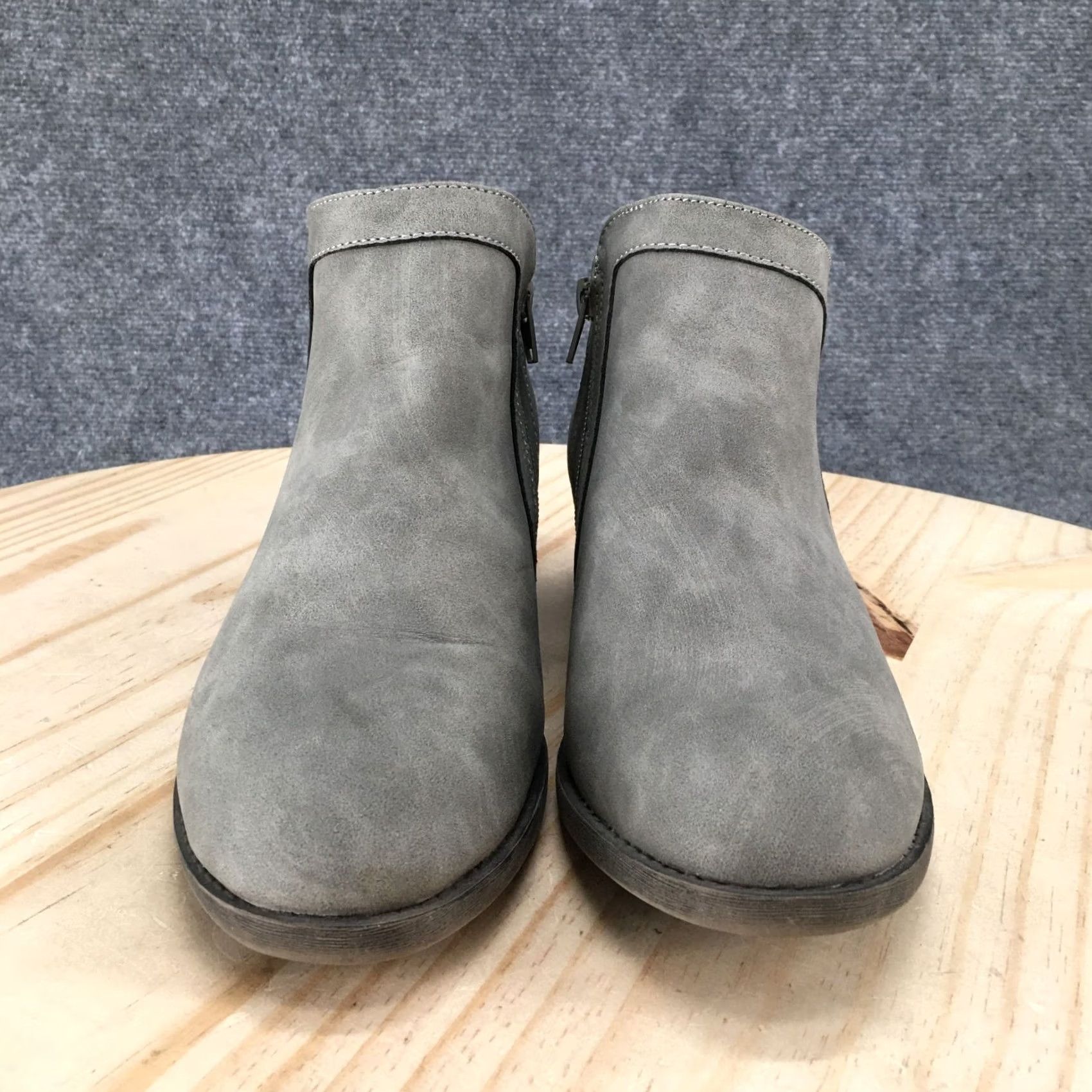 Vintage Maurices Boots Women 9 M Abigail Side Zip Ankle Bootie Gray Faux Leather Casual Size US 9 / IT 39 - 7 Thumbnail