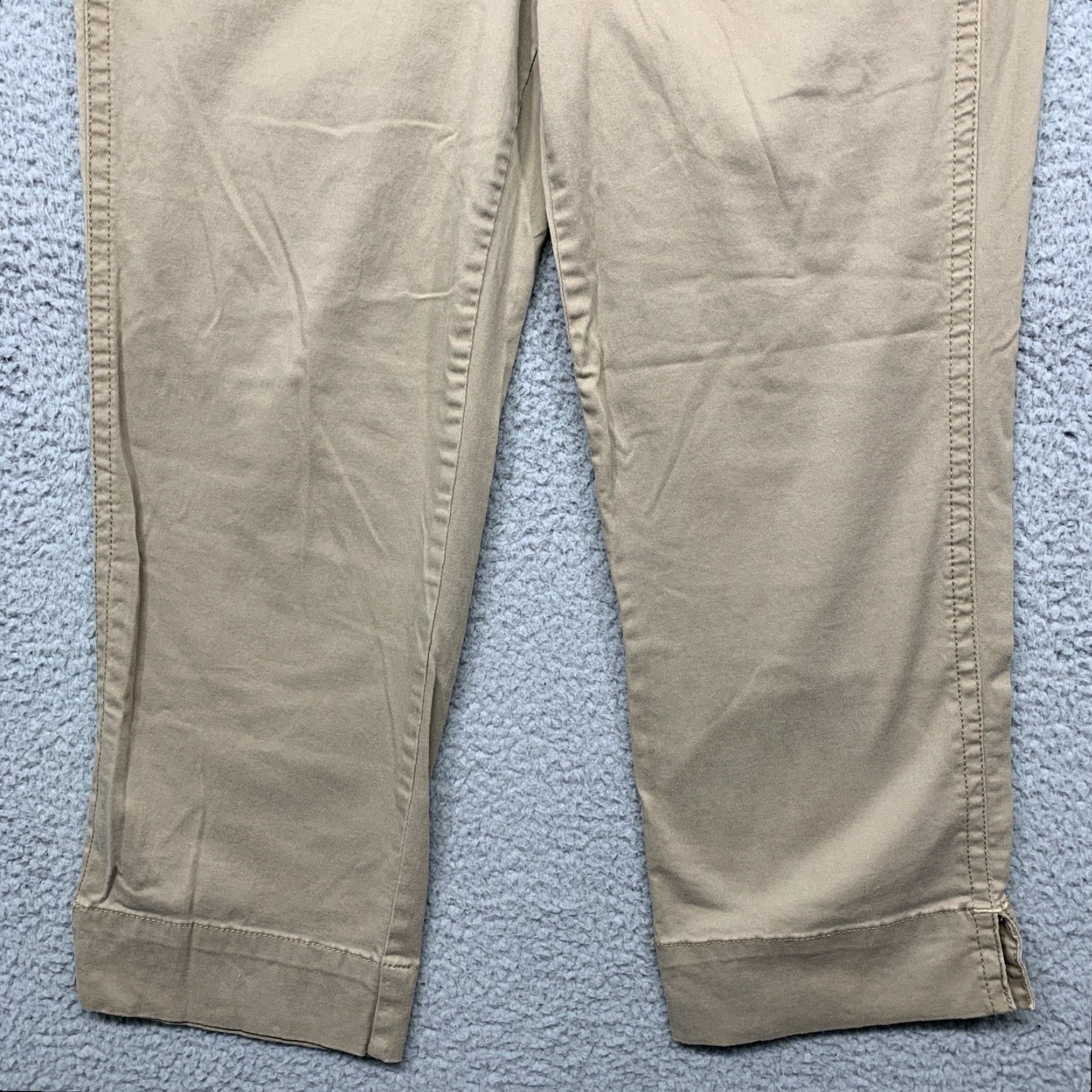 Gloria Vanderbilt VINTAGE Gloria Vanderbilt Capris Jeans 5-Pocket Women Beige 31in 8 Slim Cuffed 2” Slit Summer Spring Fall Womens Size ONE SIZE - 3 Thumbnail