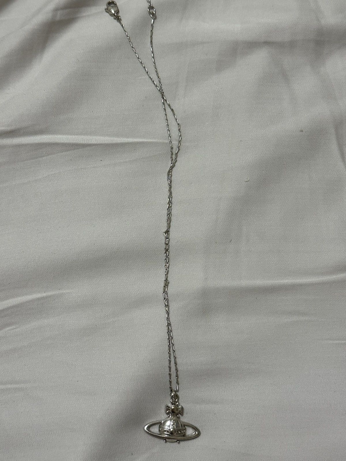 Vivienne Westwood VIVIENNE WESTWOOD Silver Orb Charm Chain Link Necklace Size ONE SIZE - 2 Thumbnail