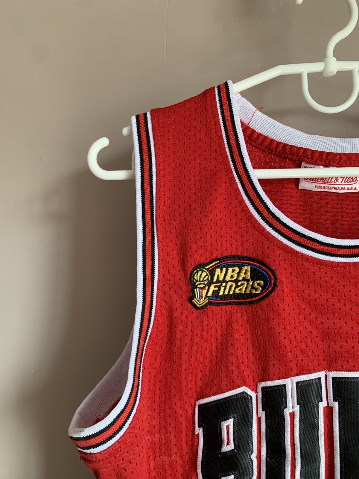 NBA Chicago Bulls Basketball Jersey Hardwood Classics JORDAN #23 Size US M / EU 48-50 / 2 - 5 Thumbnail