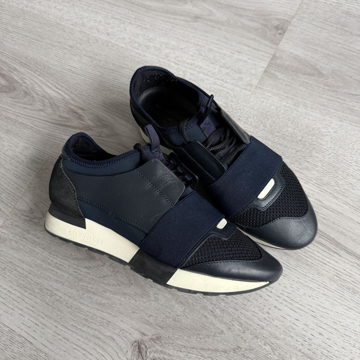 Balenciaga Balenciaga Race Runner Leather Sneakers Size US 7 / IT 37 - 9 Thumbnail