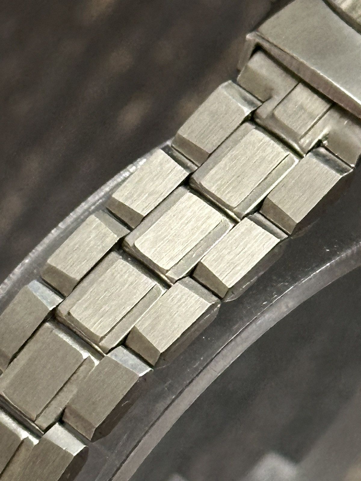 Seiko 1976 Seiko Diamond-Cut Crystal Rarest Green Dial Watch Size ONE SIZE - 6 Thumbnail