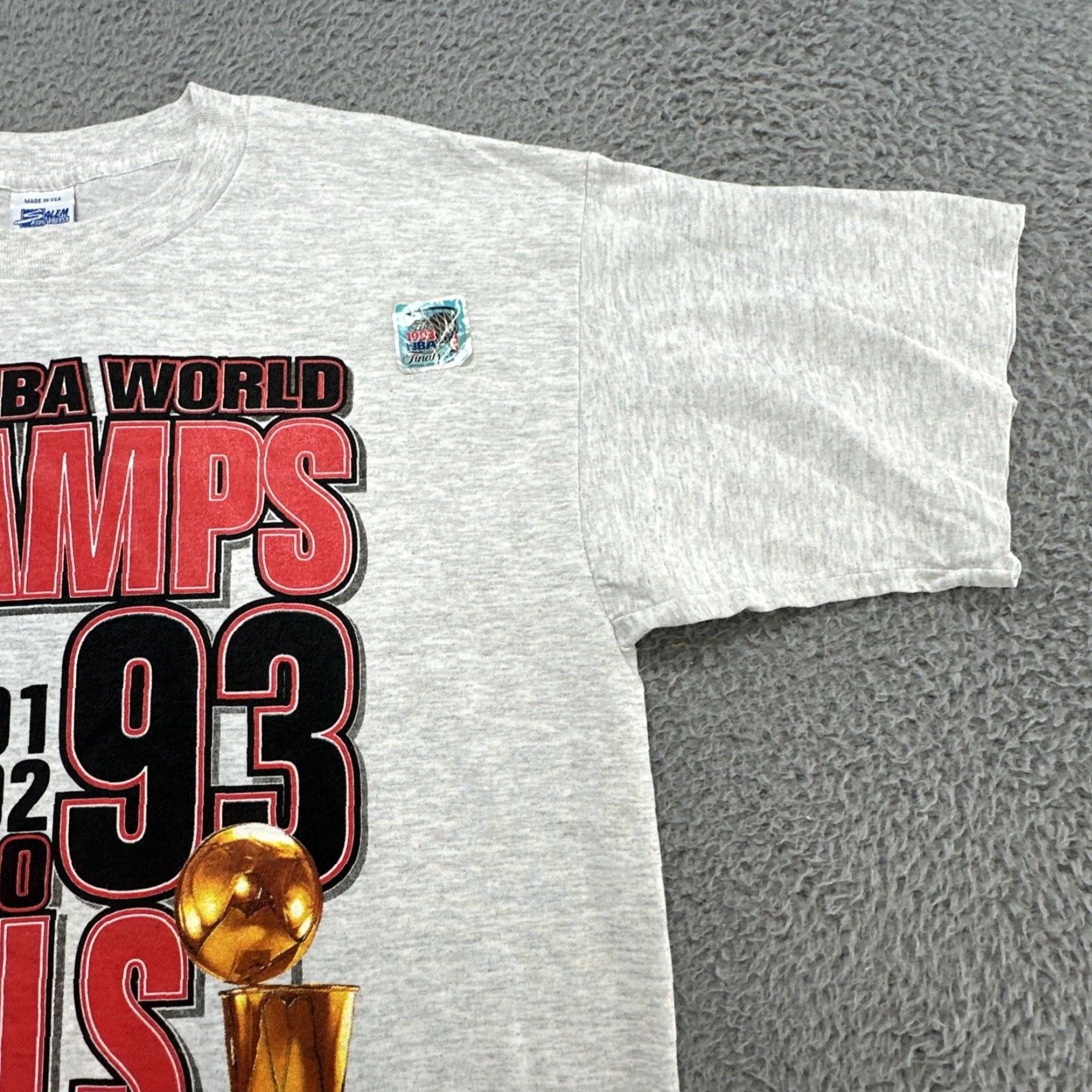 Vintage VINTAGE Chicago Bulls 1993 World Champs T Shirt Tee Size XL Black Mens T-Shirt Size US XL / EU 56 / 4 - 4 Thumbnail