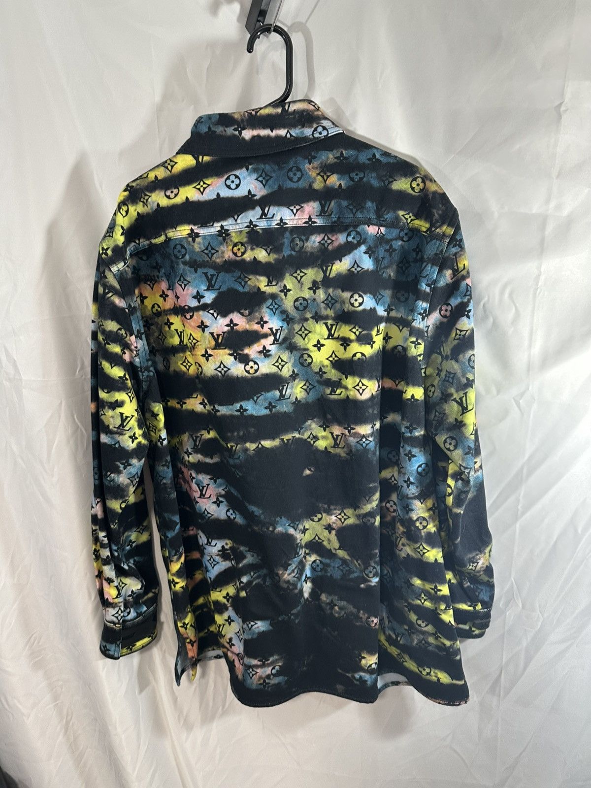 Louis Vuitton Louis Vuitton Shirt Size US L / EU 52-54 / 3 - 9 Thumbnail