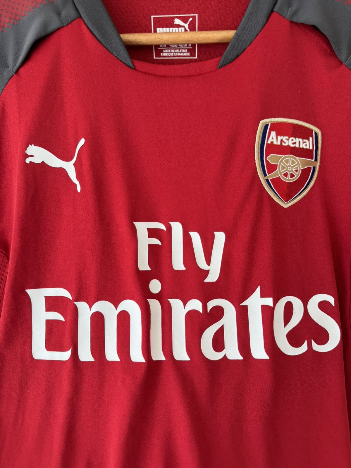 Puma Arsenal 2017-2018 Soccer Jersey Puma Football Shirt Kit Size US M / EU 48-50 / 2 - 6 Thumbnail