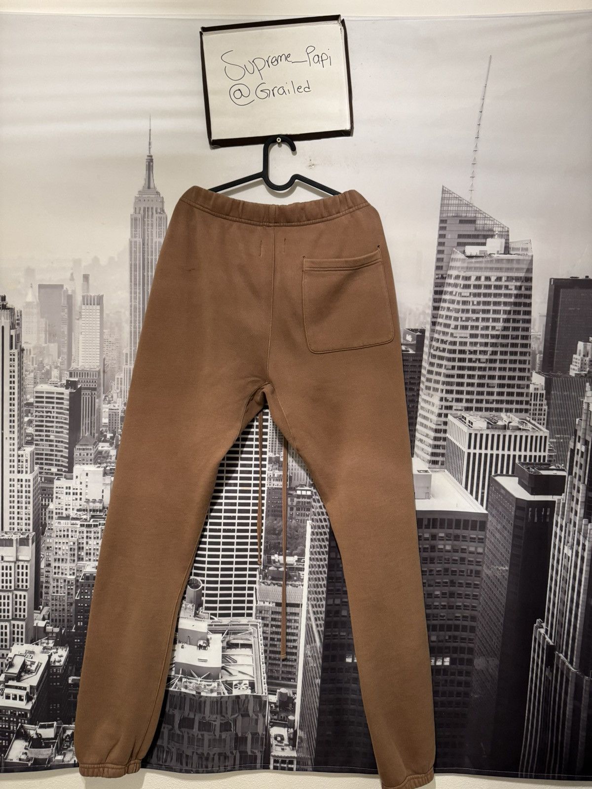 Fear of God OG Fear of God Essentials Sweatpants Tan SZ Medium🔥 Size US 32 / EU 48 - 6 Thumbnail