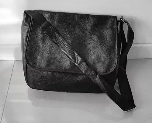Japanese Brand Fashion 90s pu leather crossbody messenger bag vintage Size ONE SIZE - 3 Thumbnail