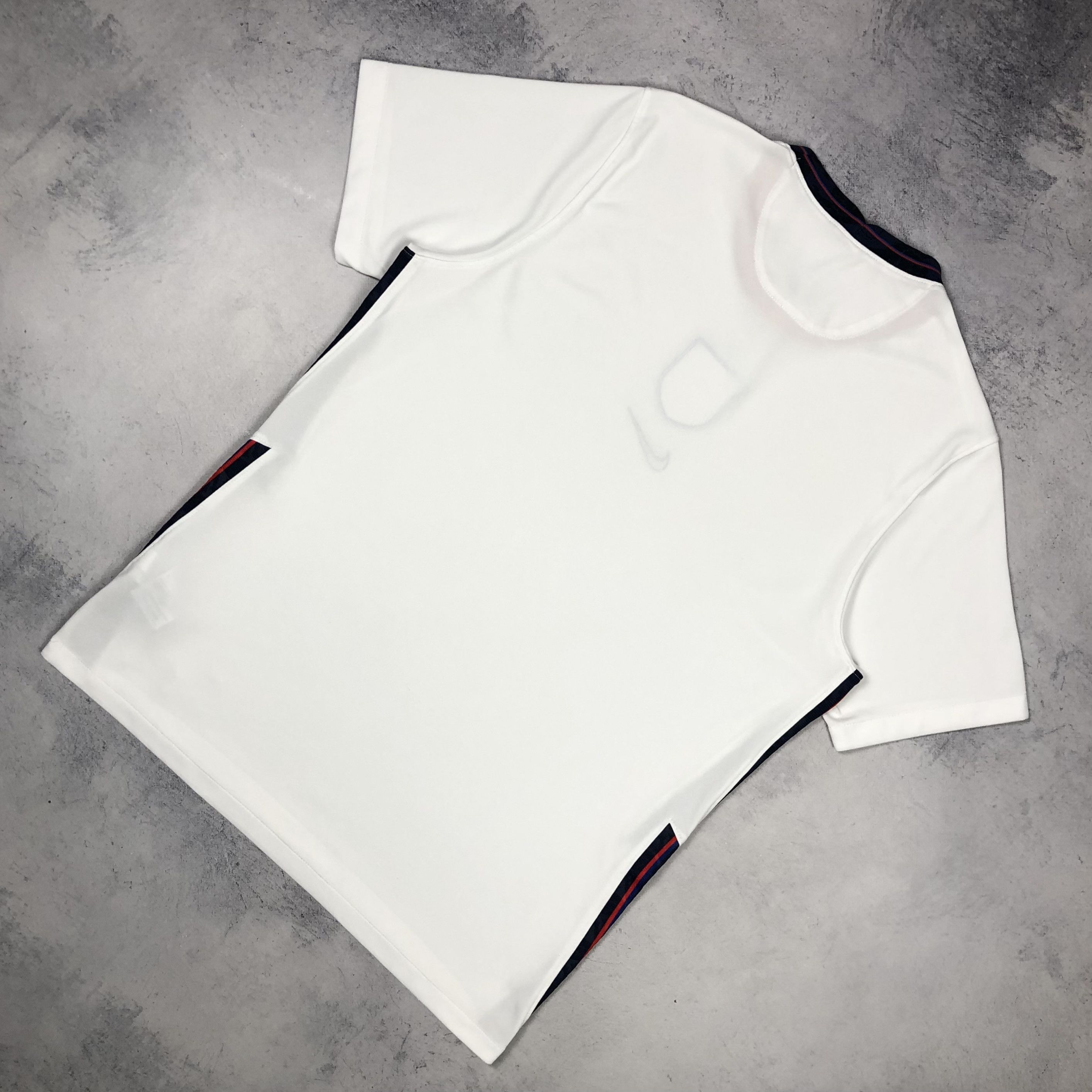 Nike England 2020-2021 Nike Home Soccer Jersey Size US L / EU 52-54 / 3 - 10 Thumbnail