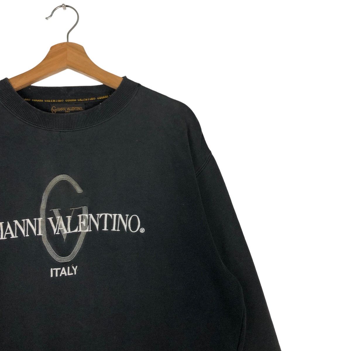 Japanese Brand 🔥90’s Vintage Sweatshirt Crewneck Gianni Valentino Big Logo Size US M / EU 48-50 / 2 - 6 Thumbnail