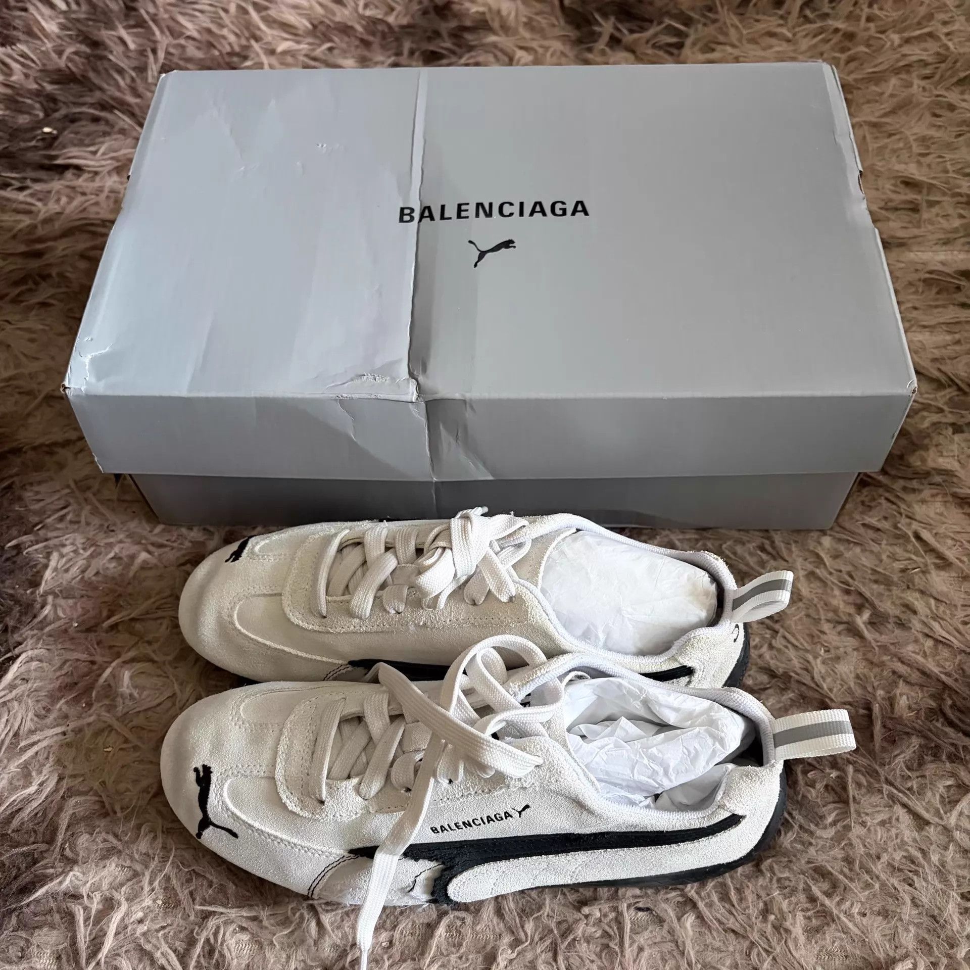 Puma PUMA x Balenciaga Speedcat White Distressed 38 new Size US 7.5 / IT 37.5 - 1 Thumbnail