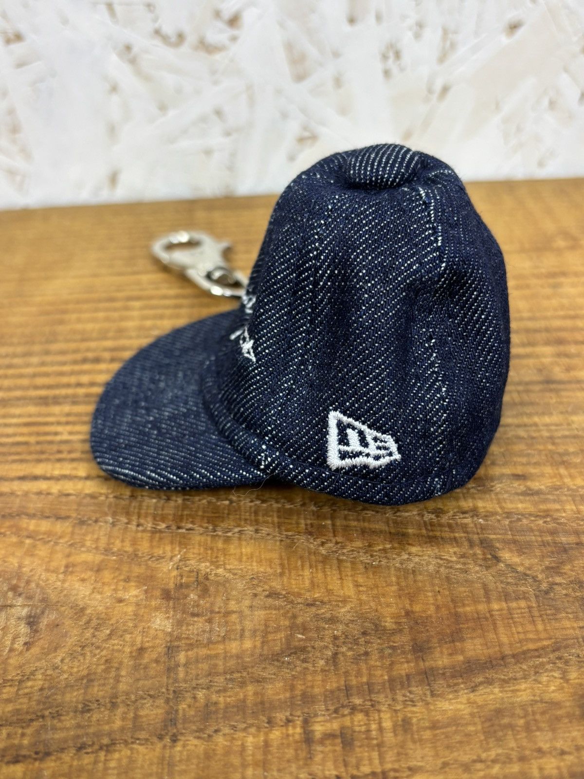 New Era × Yohji Yamamoto Yohji Yamamoto x New Era Denim Cap Mini Bag Charm Key Holder Size ONE SIZE - 2 Thumbnail